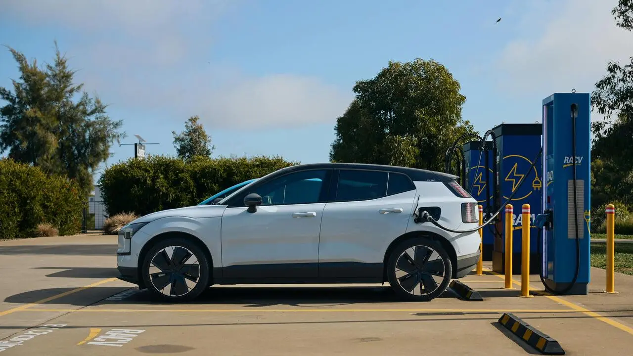 Riset Terbaru Tunjukkan Mobil Listrik Hemat Energi Di Kota Tapi Lebih Boros Di Jalan Tol Dibanding Mobil Bensin