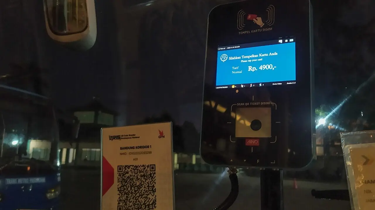 Viral Nenek Ditolak Bayar Tunai Di Toko Roti O, Ini Kata Ekonom Soal QRIS dan Kedaulatan Rupiah